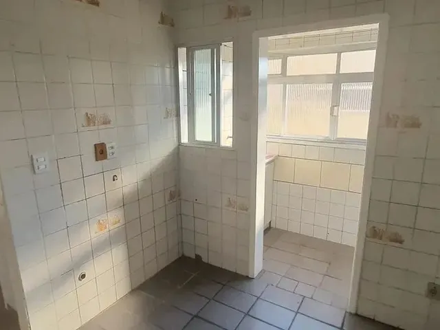 Imagem 4: Imóvel para Aluguel Possui 65 Metros Quadrados com 2 Quartos em Rubem Berta - Porto