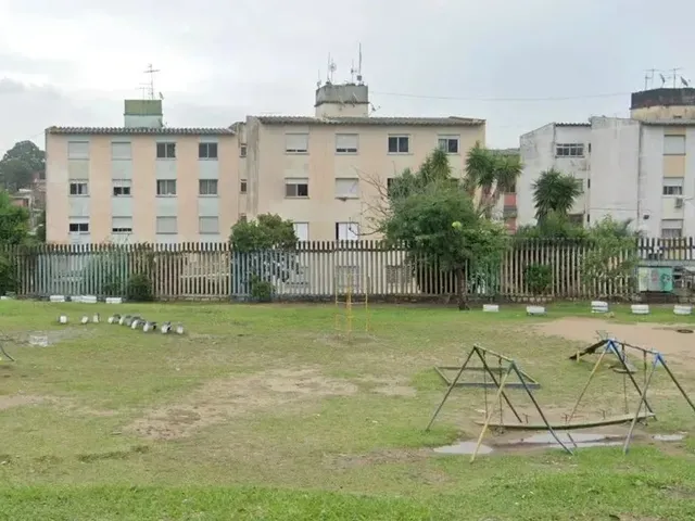 Imagem 13: Imóvel para Aluguel Possui 65 Metros Quadrados com 2 Quartos em Rubem Berta - Porto
