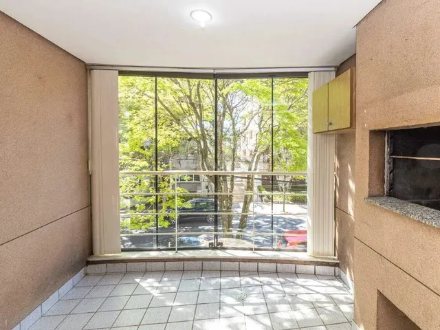 Imagem 7: Apartamento com 3 Dormitórios, Sendo 1 Suíte, e 1 Vaga de Garagem no Bairro
