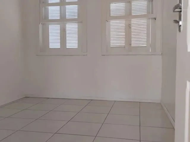 Imagem 6: Apartamento para Aluguel com 65 Metros Quadrados com 2 Quartos em São Geraldo - Porto