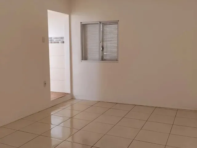 Imagem 5: Apartamento para Aluguel com 65 Metros Quadrados com 2 Quartos em São Geraldo - Porto