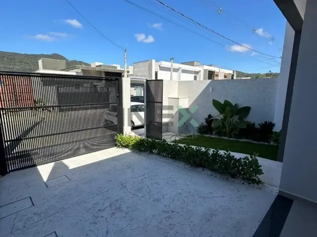 Imagem 2: Casa Térrea Nova com 3 Quartos, 1 Suíte, 2 Vagas com Ótimo Terreno no Rio Pequeno!!