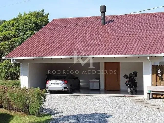 Imagem 2: Casa com 3 Suítes À Venda no Recanto dos Pássaros, Itapema