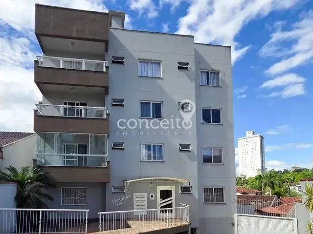 Imagem: Apartamento Semimobiliado com 2 Dormitórios
