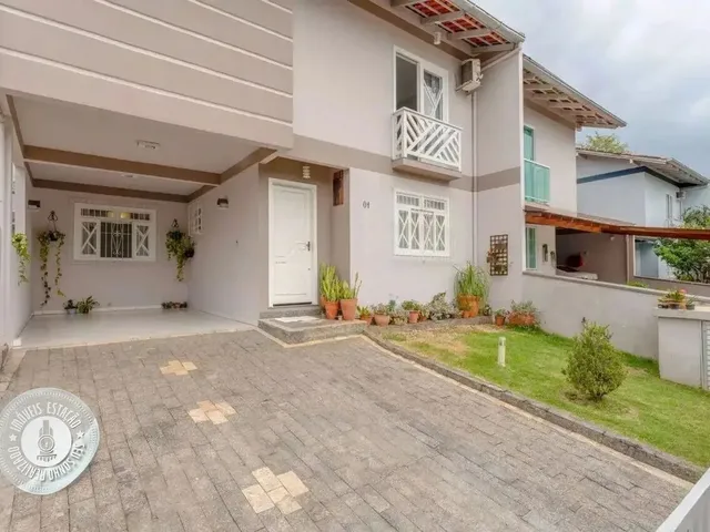 Imagem: Venda - Casa com 3 Dormitórios (1 Suíte)