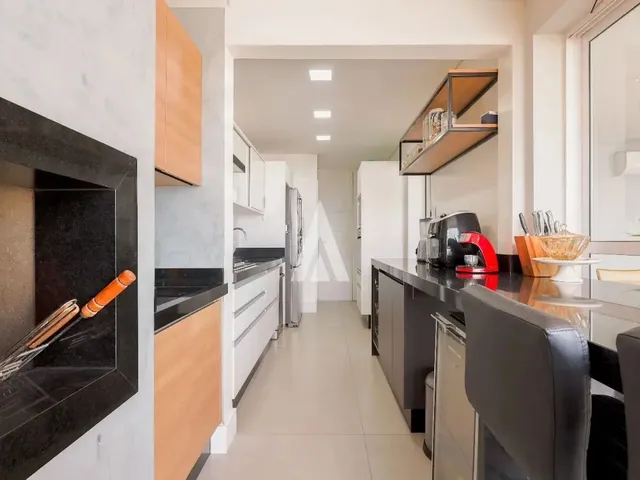 Imagem 12: Apartamento com 3 Suítes À Venda no Bairro Centro em Joinville-Sc por R$1.570.000,00