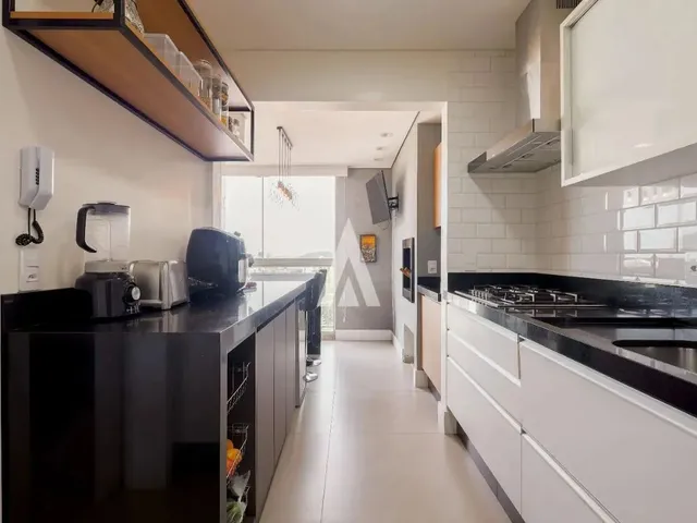 Imagem 2: Apartamento com 3 Suítes À Venda no Bairro Centro em Joinville-Sc por R$1.570.000,00