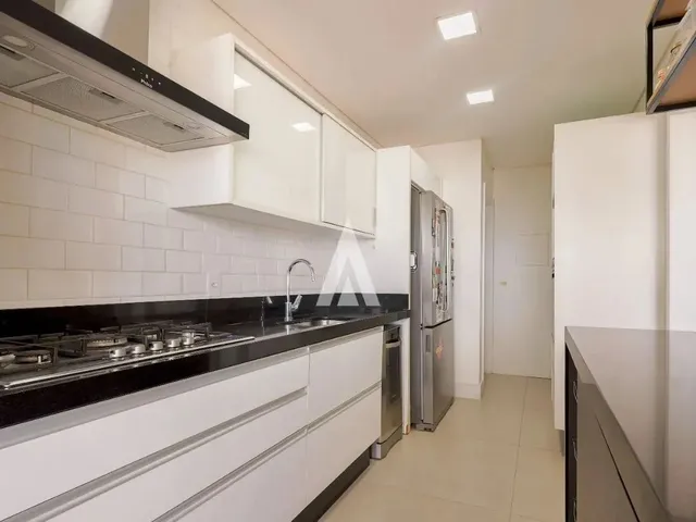 Imagem 6: Apartamento com 3 Suítes À Venda no Bairro Centro em Joinville-Sc por R$1.570.000,00