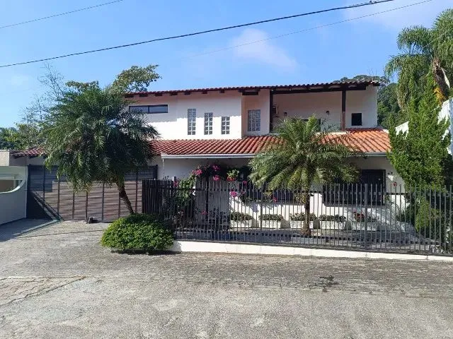 Imagem: Ampla Residência com 4 Suítes na Fazenda
