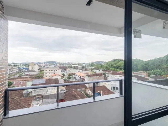Imagem 1: Apartamento com 1 Suíte(S) Mais 1 Quarto(S) À Venda no Bairro Floresta em Joinville