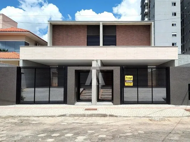 Imagem: Sobrado Geminado com 3 Suíte(S) À Venda