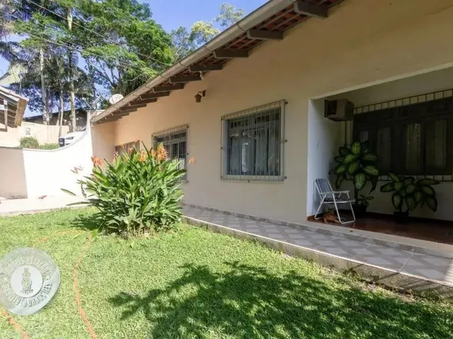 Imagem 1: Casa com 3 Dormitórios no Bairro do Garcia