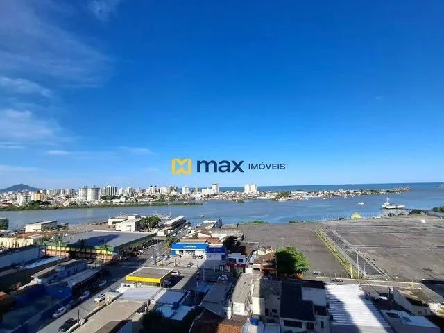Imagem: Amplo Apartamento com 4 Quartos (2 Suítes