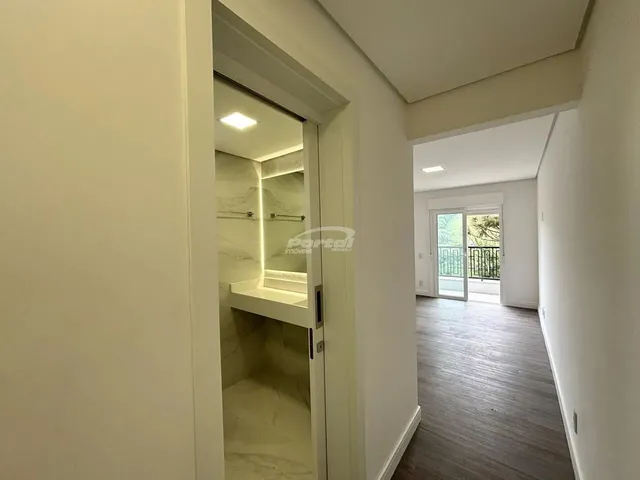 Imagem 10: Excelente Apartamento com Aprox 93M², com 02 Dormitórios, Sendo 02 Suítes, Sala De
