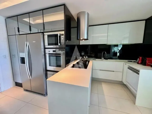 Imagem 10: Apartamento com 3 Suítes À Venda no Bairro Centro em Joinville-Sc por R$1.990.000,00
