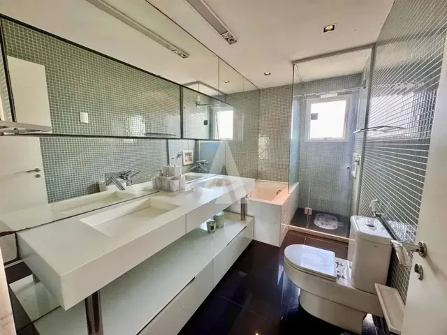 Imagem 11: Apartamento com 3 Suítes À Venda no Bairro Centro em Joinville-Sc por R$1.990.000,00