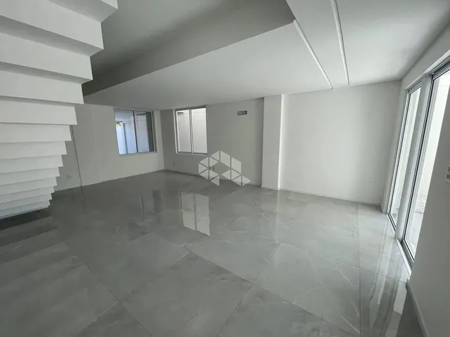 Imagem 15: Casa Sobrado com Piscina e 3 Quartos em Itajaí