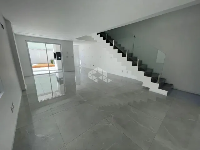 Imagem 8: Casa Sobrado com Piscina e 3 Quartos em Itajaí