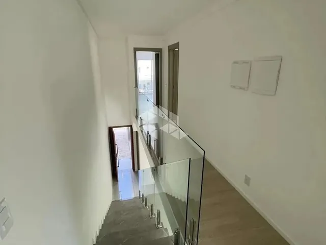 Imagem 10: Casa Sobrado com Piscina e 3 Quartos em Itajaí
