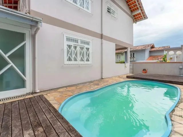 Imagem: Casa com 3 Dormitórios À Venda, 220 M²