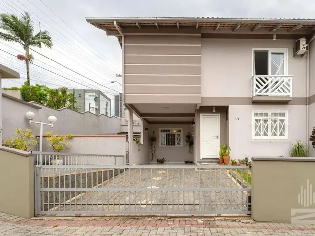 Imagem 10: Casa com 3 Dormitórios À Venda, 220 M² por R$ 680.000,00 - Água Verde - Blumenau/Sc