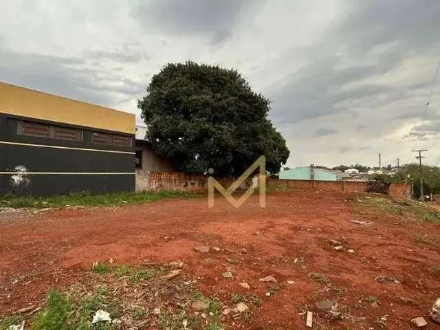 Imagem: Terreno de Esquina À Venda, 450 M² por