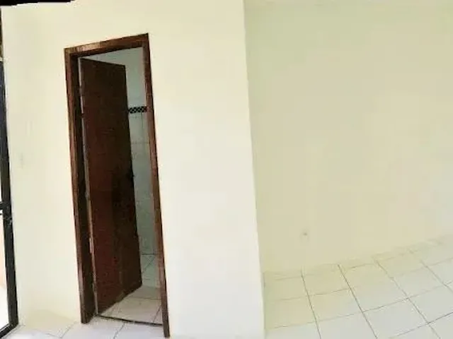 Imagem 16: Térrea para Aluguel Possui com 3 Quartos - Pitangueiras