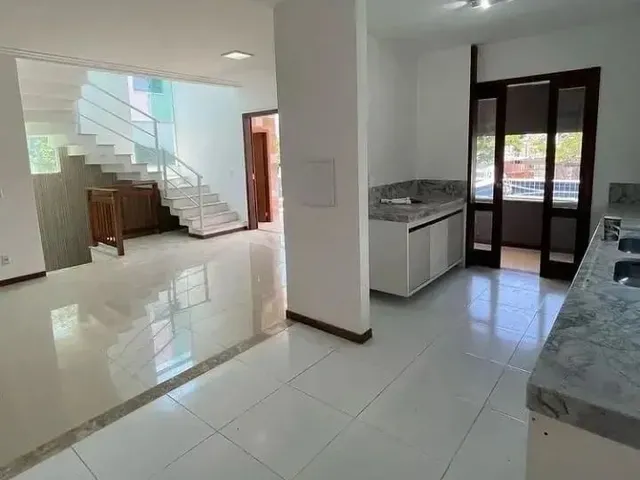 Imagem 1: Casa para Aluguel com 5 Quartos em Alphaville Litoral Norte 2 - Abrantes - Camaçari/Ba
