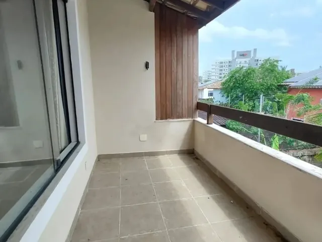 Imagem 13: Imóvel para Vender Ou Alugar Tem 240 Metros com 4 Quartos em Centro - Lauro de Freitas