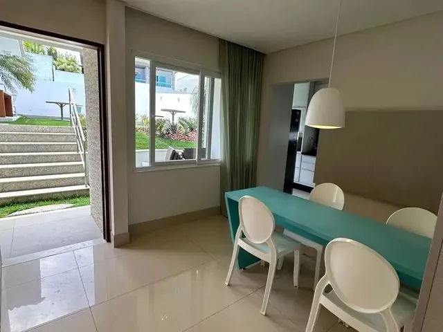 Imagem 2: Imóvel para Aluguel com 350 Metros Quadrados com 4 Quartos em Alphaville (Abrantes)
