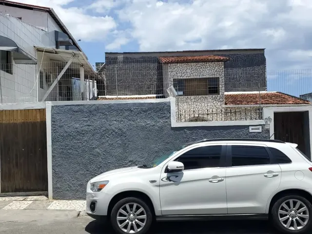Imagem 3: Casa para Aluguel com 300 Metros Quadrados com 4 Quartos em Centro - Lauro de Freitas - Ba