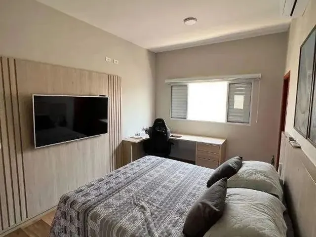 Imagem 6: Casa À Venda com 3 Quartos (1 Suíte) e 4 Vagas no Residencial Jardim das Flores Em