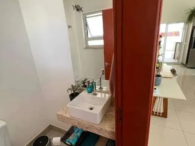 Imagem 10: Casa À Venda com 3 Quartos (1 Suíte) e 4 Vagas no Residencial Jardim das Flores Em