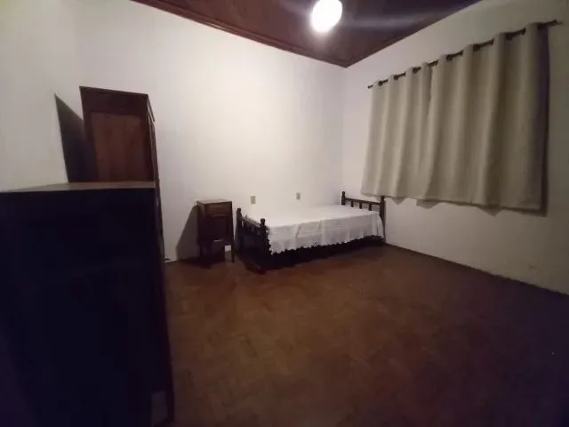 Imagem 2: Casa com Quintal À Venda na Vila Carmelo com 3 Quartos