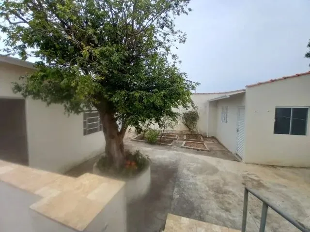 Imagem 12: Casa com Quintal À Venda na Vila Carmelo com 3 Quartos