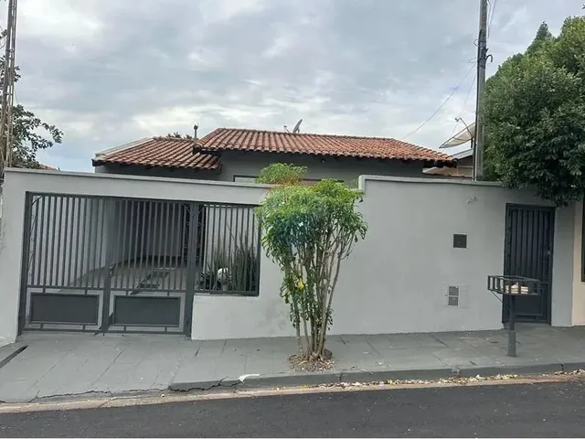 Imagem: Casa a Venda em Lins - Sp com 2 Dormitórios