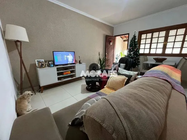 Imagem 6: Casa Térrea com 3 Quartos (1 Suíte), 2 Vagas, À Venda 180 M² por...