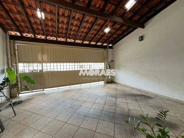 Imagem 13: Casa Térrea com 3 Quartos (1 Suíte), 2 Vagas, À Venda 180 M² por...