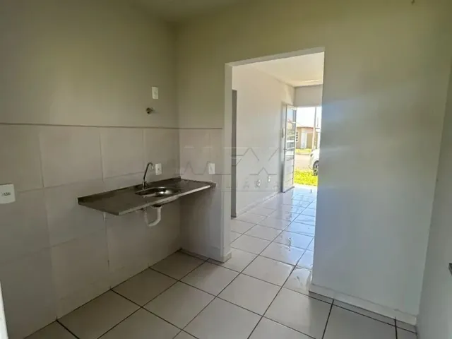 Imagem: A casa possui 2 Dormitórios, 1 Banheiro, 2 Vagas na