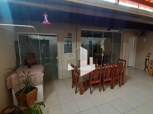 Imagem: Casa com 2 Dormitórios À Venda, 100 M²