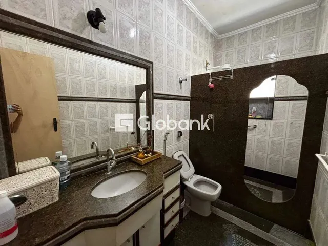 Imagem 9: Casa À Venda em Morada do Sol, Montes Claros - 4 Quartos, 2 Suítes, 4 Vagas