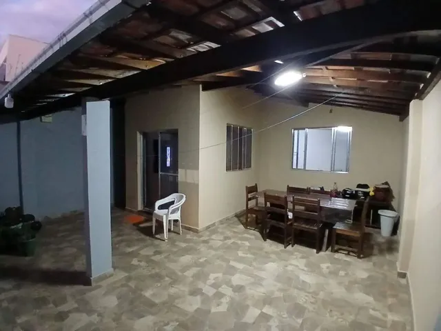 Imagem: Casa Térrea com 3 Quartos À Venda - Bairro