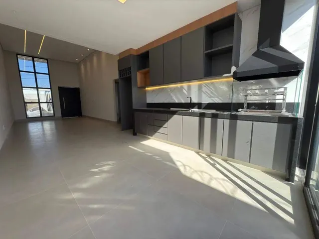 Imagem 10: Casa À Venda no Bairro Vila Nova com 200M², 3 Quarto(S), 1 Suíte(S) e 2 Vaga(S)
