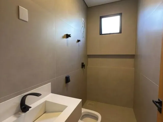 Imagem 4: Casa À Venda no Bairro Vila Nova com 200M², 3 Quarto(S), 1 Suíte(S) e 2 Vaga(S)