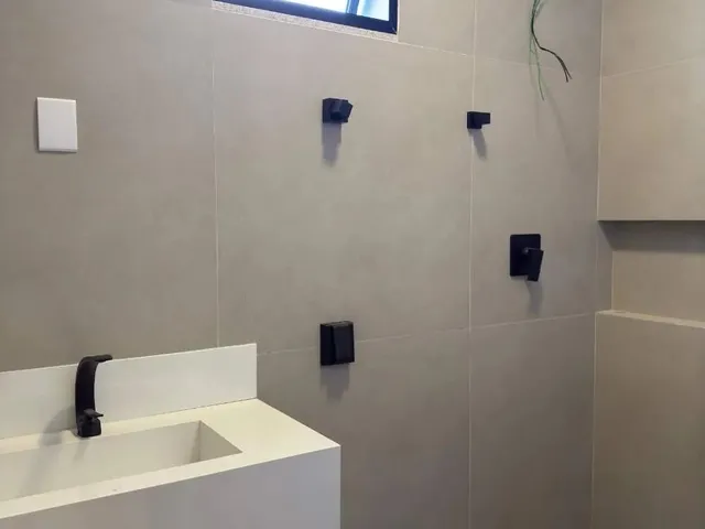 Imagem 3: Casa À Venda no Bairro Vila Nova com 200M², 3 Quarto(S), 1 Suíte(S) e 2 Vaga(S)