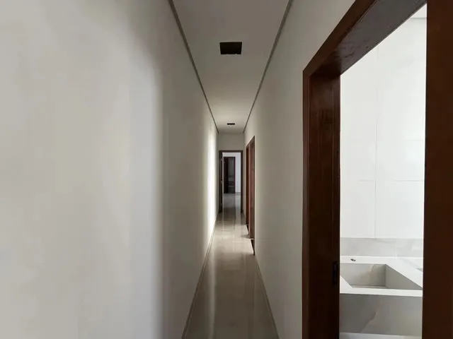 Imagem 7: Casa para Venda em Montes Claros, Interlagos, 3 Dormitórios, 1 Suíte, 2 Banheiros, 2