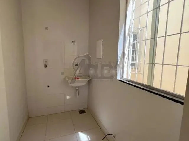 Imagem 2: Apartamento À Venda com 3 Quartos - Oportunidade Imperdível!