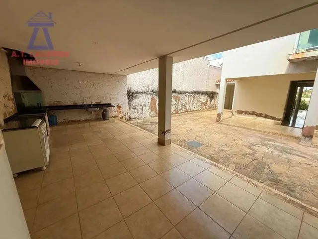 Imagem 6: Casa com 5 Quartos , 450 M² - Ibituruna
