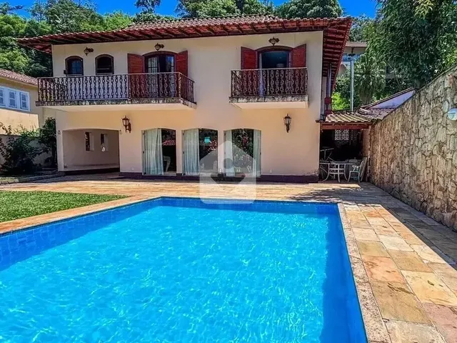 Imagem: Casa À Venda com 4 Quartos com 434M²