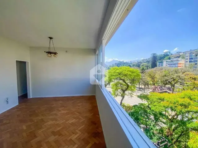 Imagem: Apartamento À Venda com 4 Quartos, 142M²
